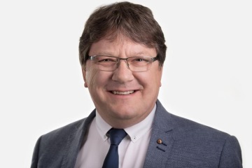 Szalay Csaba Ügyfélkapcsolati vezető